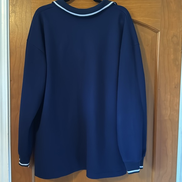 Tommy Hilfiger - Picture 2 of 6